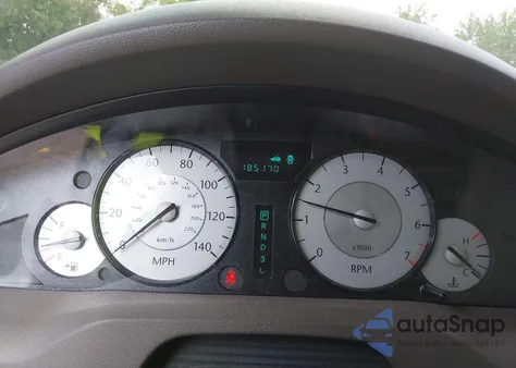 2010 Chrysler 300 Touring/Signature Series/Executive Series z USA, uszkodzony, nr VIN 2C3CA5CV6AH330449